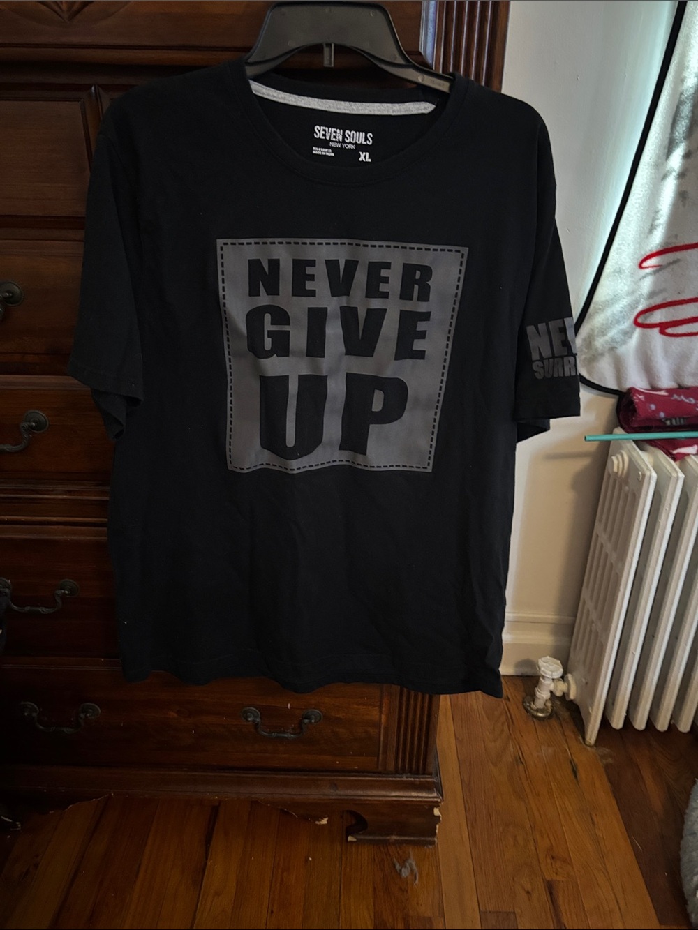 Men’s Black 'Never Give Up' Graphic Tee